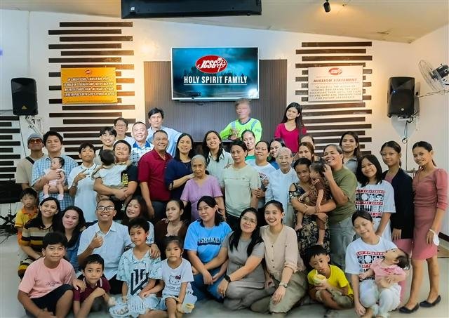 Ps. Reneboy Besmonte & Ps. Rowena Besmonte's congregation