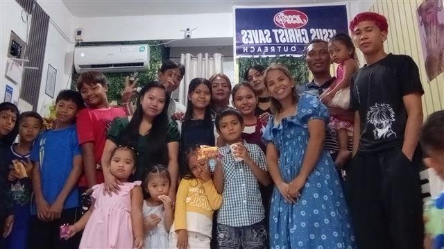 Ps. Jennyline Santos & Ps. Joel Santos's congregation