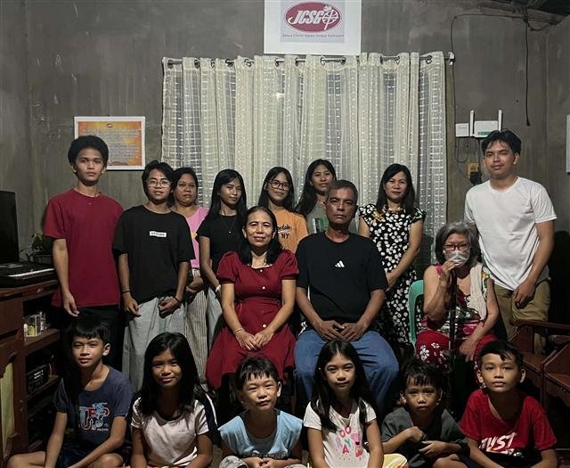 Ps. Marilyn Delos Santos & Ps. Modesto Delos Santos's congregation