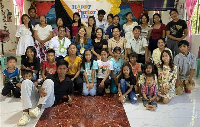 Ps. Reynaldo Millado & Ps. Zeny Millado's congregation
